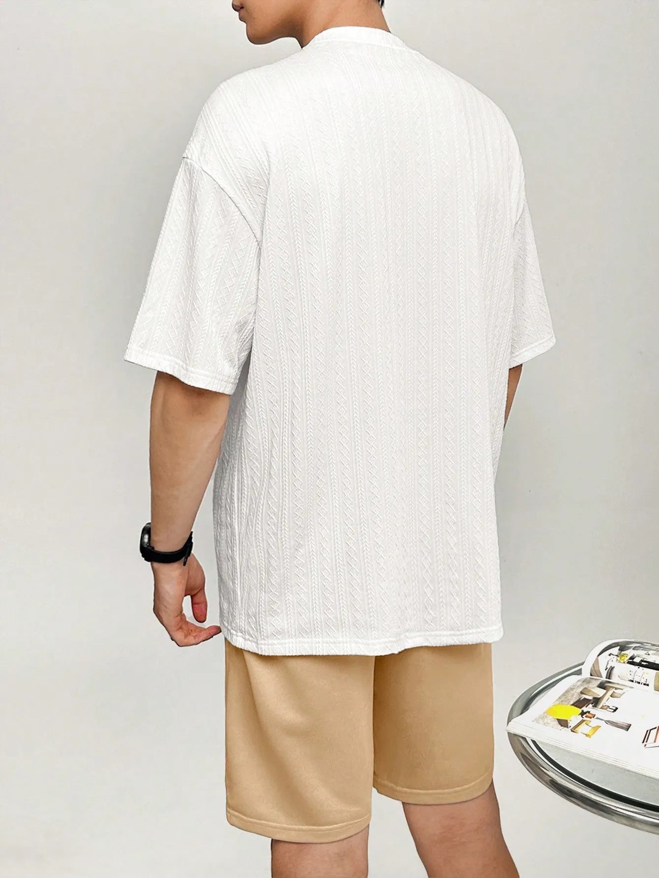 Manfinity Hypemode Men's Summer Color Block Loose Fit Casual T-Shirt With Drop Shoulder Sleeves And Drawstring Waist Shorts Set
